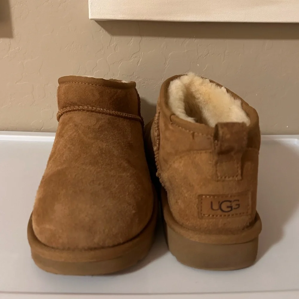 UGG Chestnut Classic Ultra Mini boots